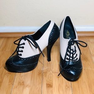 Brand New! Women’s Pin Up Couture Cutiepie Size: 7